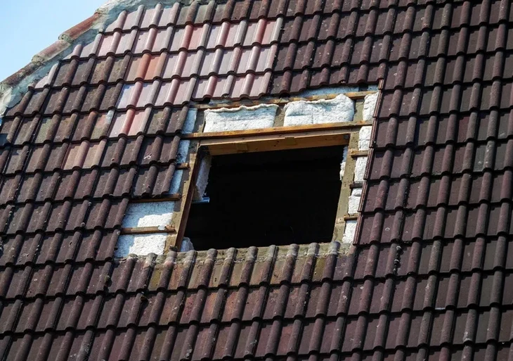 Exemple de fenêtre de toit moderne